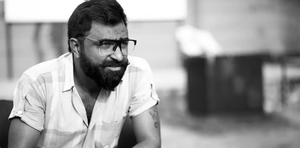 About AKI 4392 01 Copy 1024x506